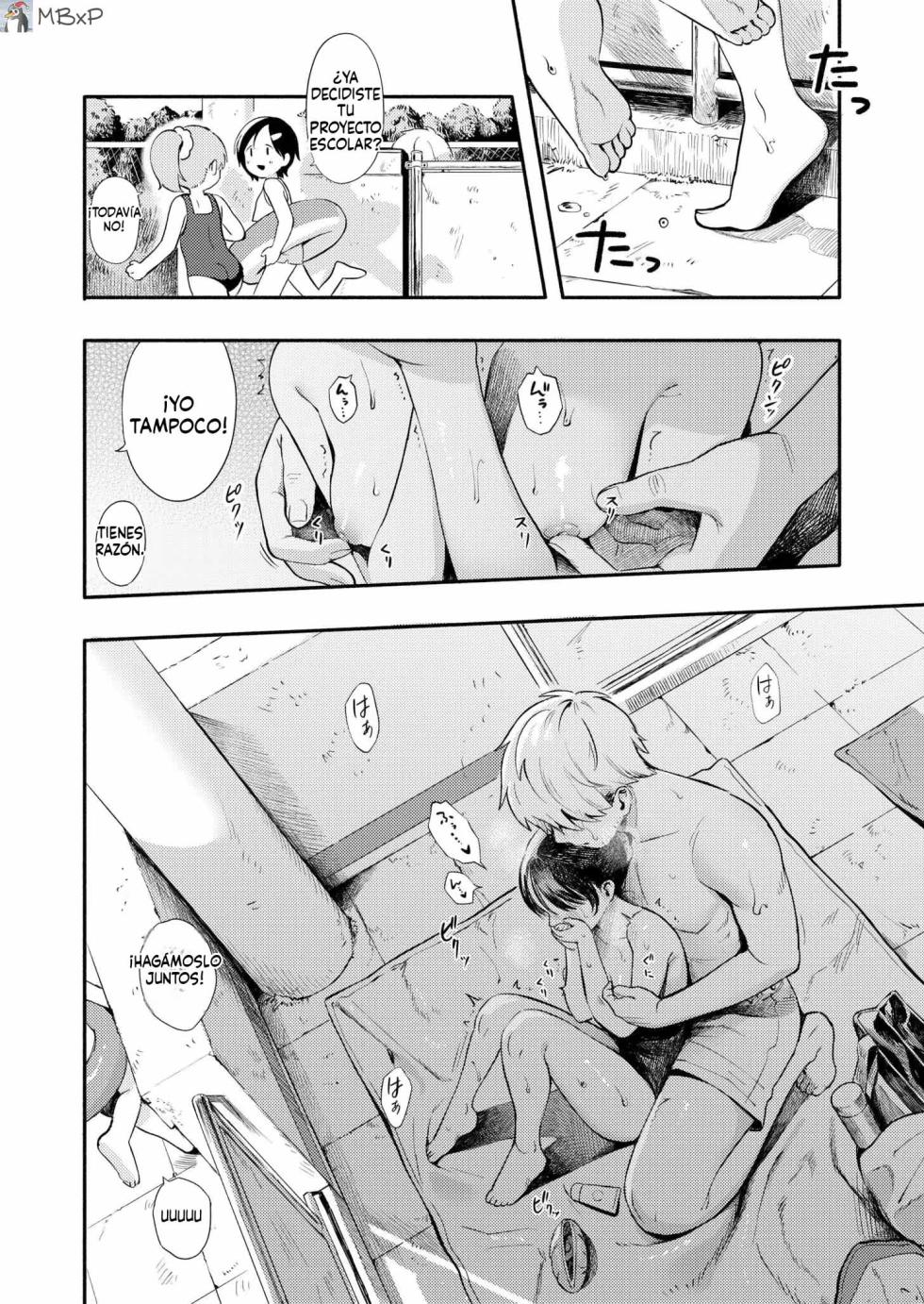 [Annomike] Mizu Asobi｜Jugando con agua en la Piscina (Comic Kaien VOL.27) [Spanish] [Me Banearon x P3NDEJ0] [Digital] - Page 12